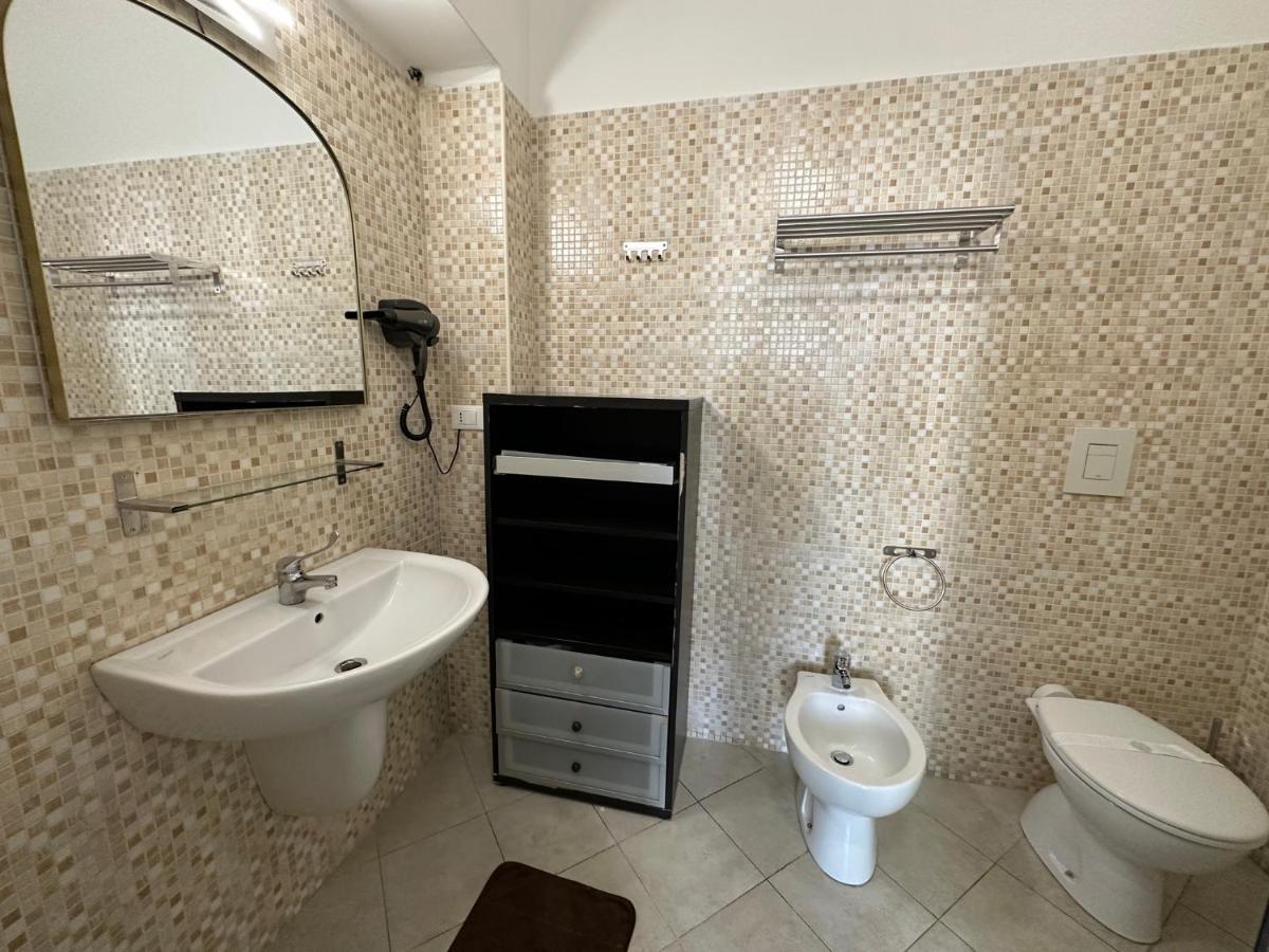 Cconforthotels Appartamento Crispi Bari Exterior foto